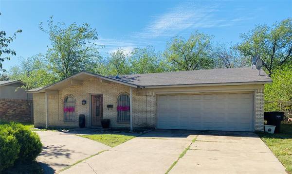 5628 Hensley Drive, Fort Worth, TX 76134