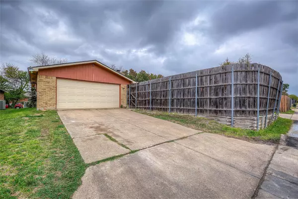 Mesquite, TX 75150,700 Hardwood Trail