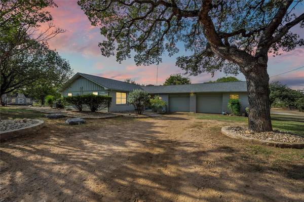 318 Lariat Lane,  Marble Falls,  TX 78654