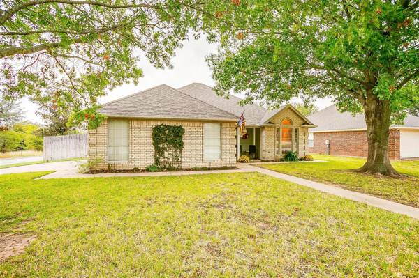 126 Chimney Rock Drive, Weatherford, TX 76086