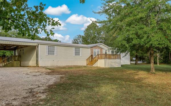 8742 Pinehaven Drive, Keithville, LA 71047