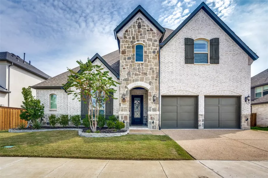 1001 Dragon Banner Drive, Lewisville, TX 75056