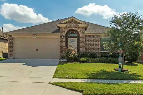 5160 Grayson Ridge Drive, Fort Worth, TX 76179