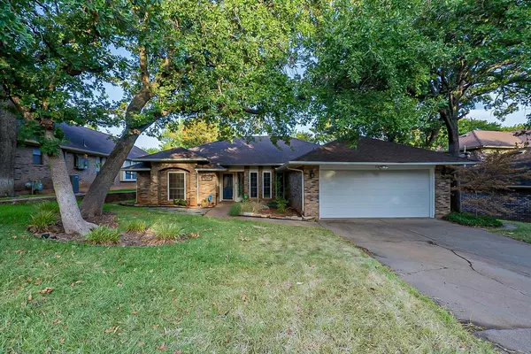 5314 Stonewood Court, Arlington, TX 76017