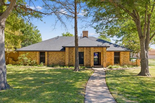 222 Molina Street, Sunnyvale, TX 75182