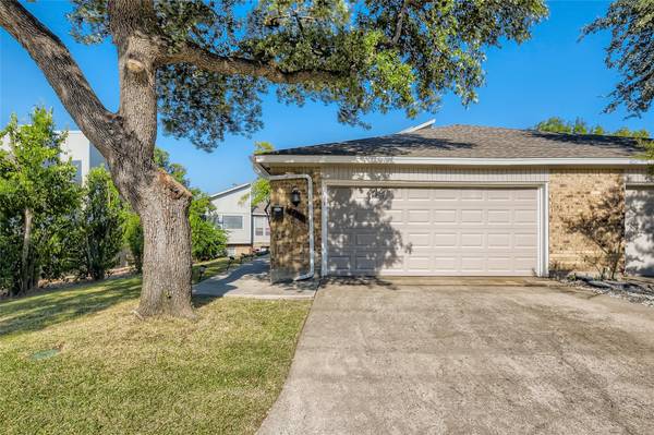 2135 Country Villa Drive, Carrollton, TX 75006