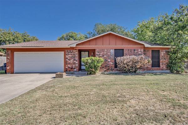 620 Sandra Lane, Burleson, TX 76028