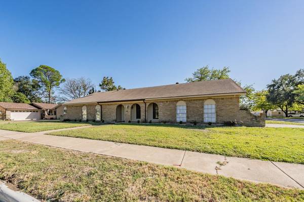 7500 Noreast Drive, North Richland Hills, TX 76180