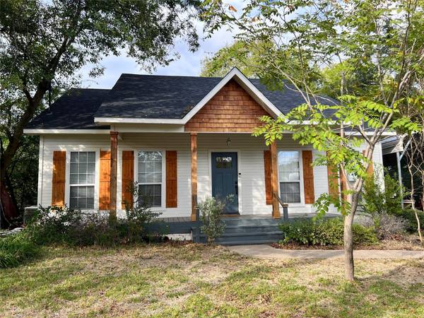 100 Gregg Street, Mount Vernon, TX 75457