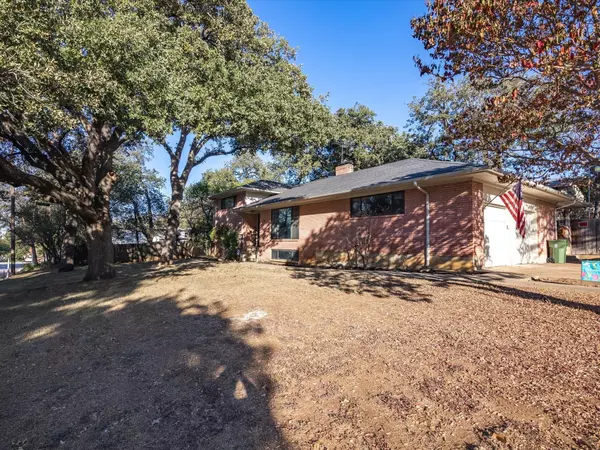 Arlington, TX 76013,1715 Larkspur