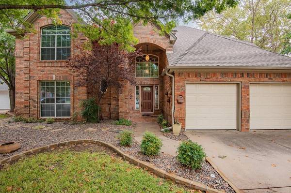 2106 Mikasa Drive, Arlington, TX 76001