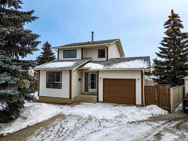 Calgary, AB T2W4X4,32 Woodview CT SW