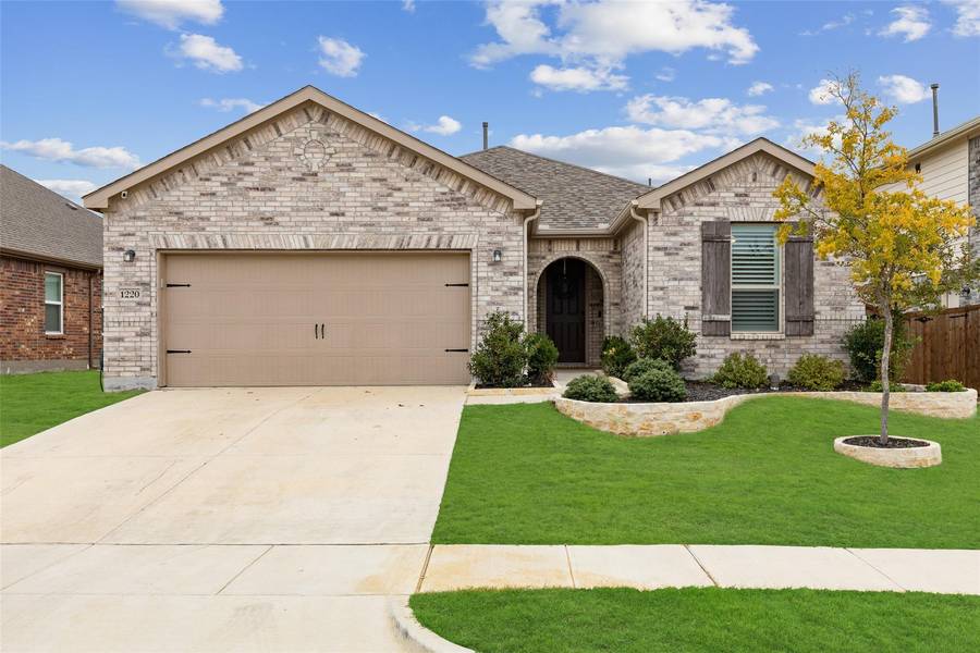 1220 Millican Lane, Aubrey, TX 76227