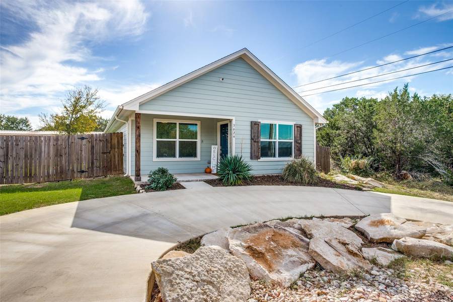 3624 Arrowhead Circle, Granbury, TX 76048