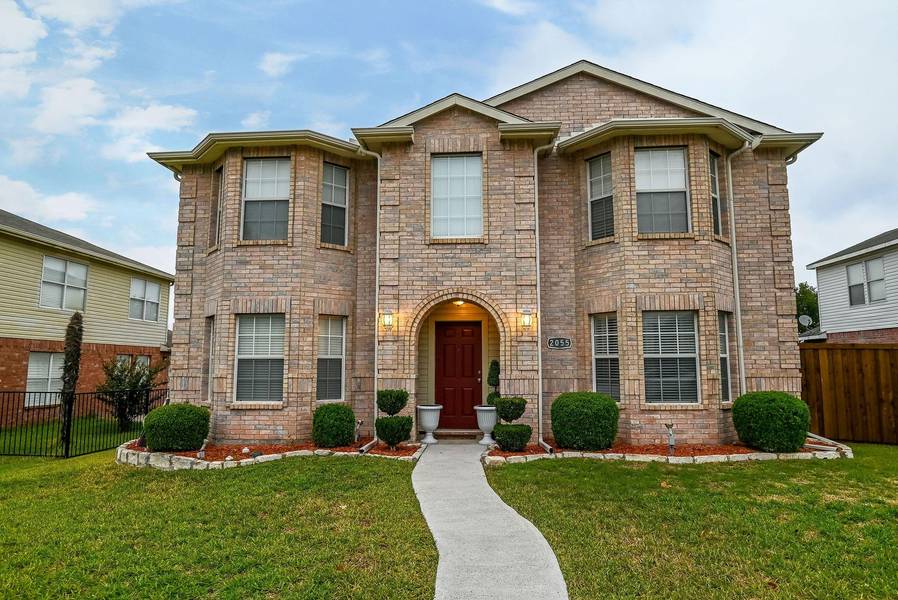 2055 Arbor Creek Drive, Carrollton, TX 75010