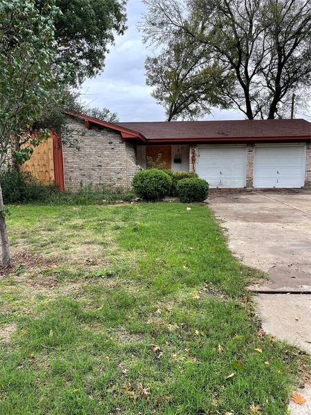 2401 Duringer Road, Fort Worth, TX 76133