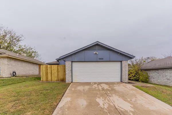 10602 Lone Pine Lane, Fort Worth, TX 76108