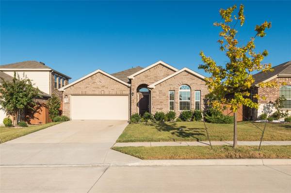 2021 Windsong Drive, Heartland, TX 75126