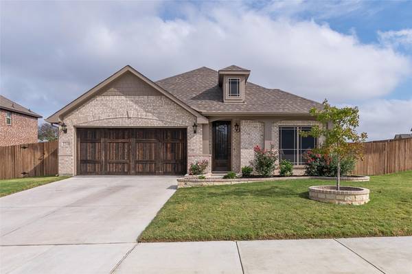 2210 Moon Dance Lane, Midlothian, TX 76065