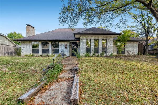 614 Pebblecreek Drive, Garland, TX 75040