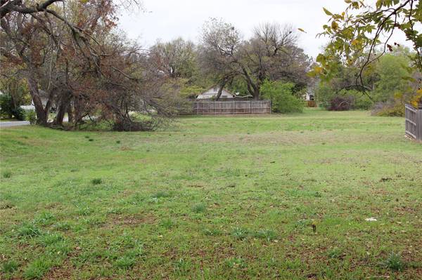 1255 W Groesbeck Street, Stephenville, TX 76401