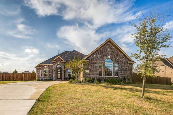 352 Sandy Creek Drive, Sunnyvale, TX 75182