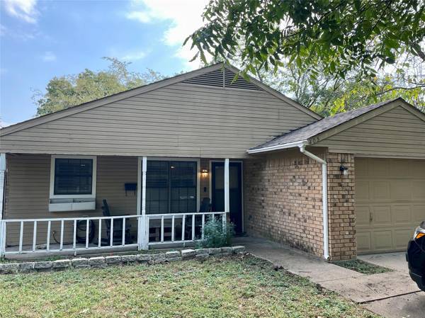 405 S Dallas Street, Kaufman, TX 75142