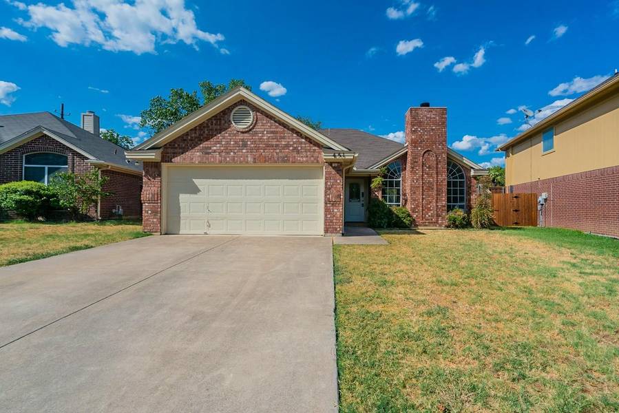 451 Pebblecreek Drive, Keller, TX 76248