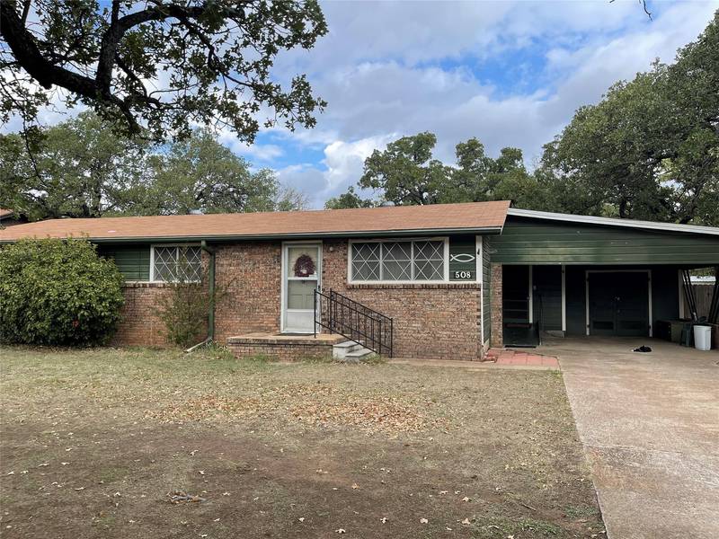 508 E Pershing Street, Eastland, TX 76448