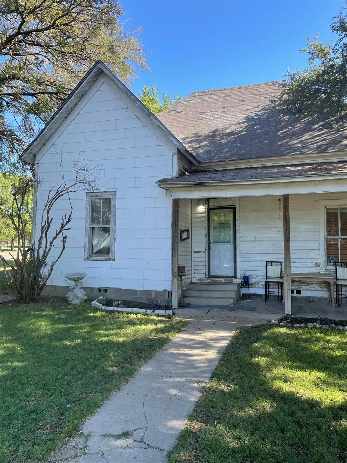 Godley, TX 76044,420 W Graham Avenue