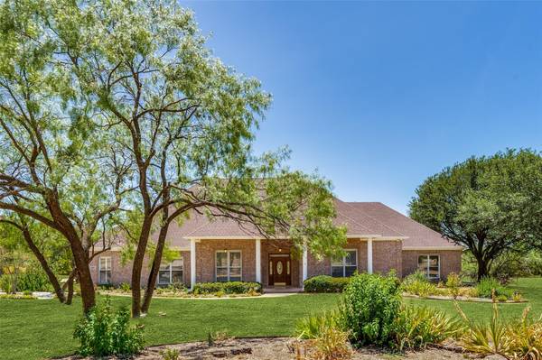 2922 S Lakeview Drive, Cedar Hill, TX 75104