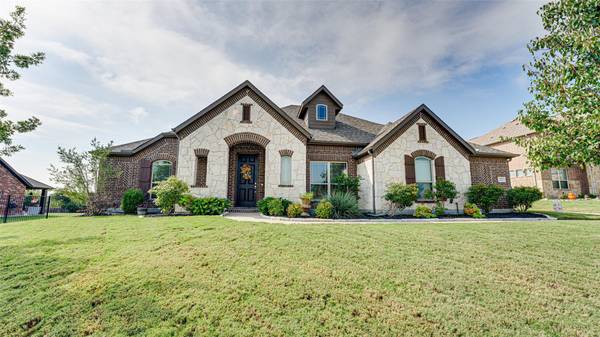 222 Iris Drive, Midlothian, TX 76065