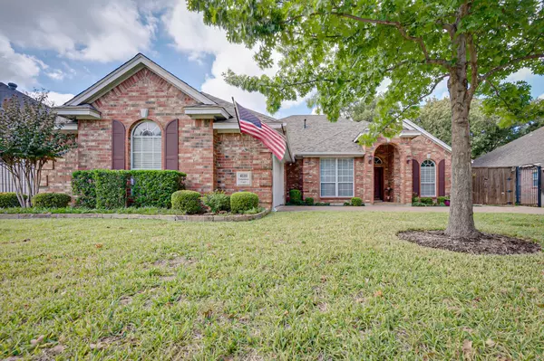 4110 Timberbrook Court,  Arlington,  TX 76015