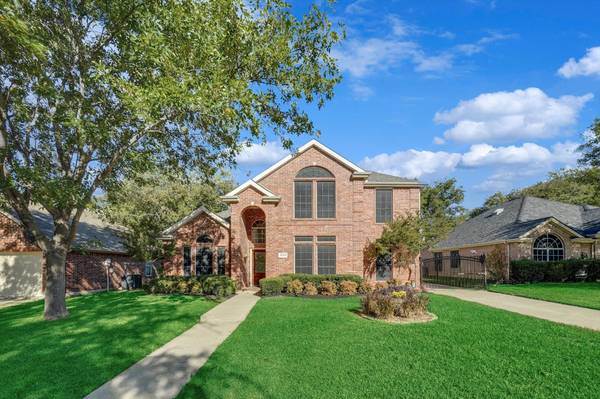 1804 Newcastle Drive, Mansfield, TX 76063