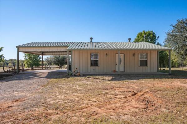 Grand Saline, TX 75140,1661 VZ County Road 1514