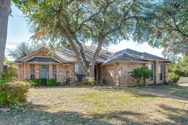 7885 Mahonia Drive, Fort Worth, TX 76133