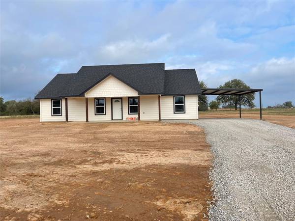 2135 Brown Loop, Poolville, TX 76487