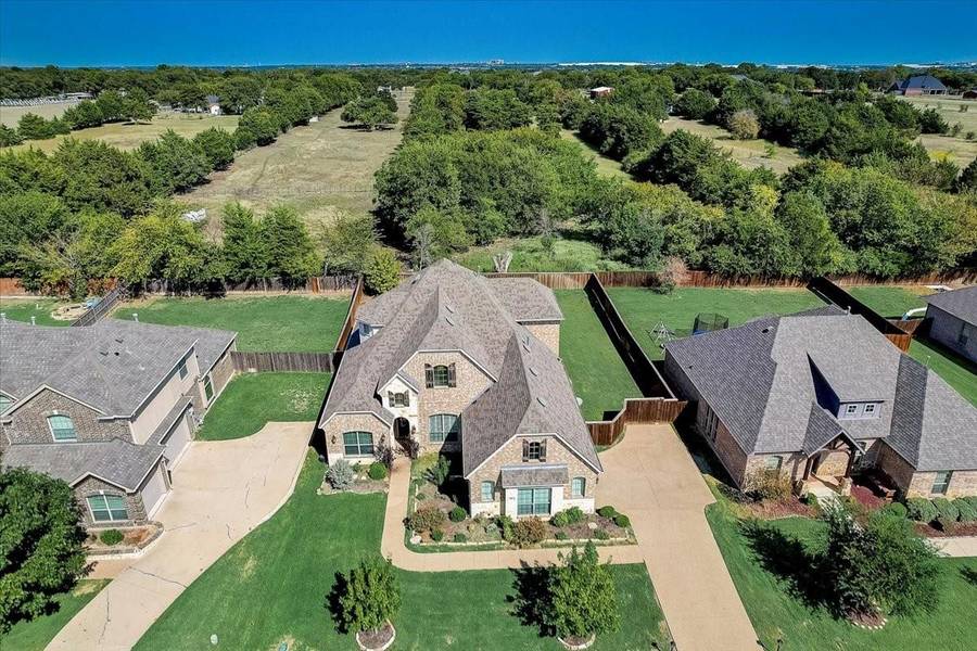 947 Silver Creek Drive, Desoto, TX 75115