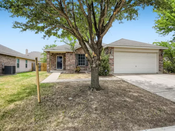 9217 White Swan Place, Fort Worth, TX 76177