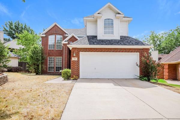 705 Ashbrook Court, Euless, TX 76039