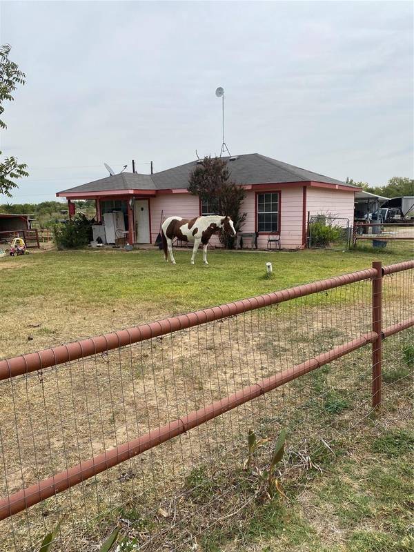 9410 Johns Road, Alvarado, TX 76009