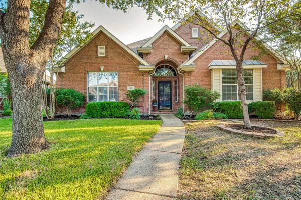 301 Cosbie Drive, Irving, TX 75063