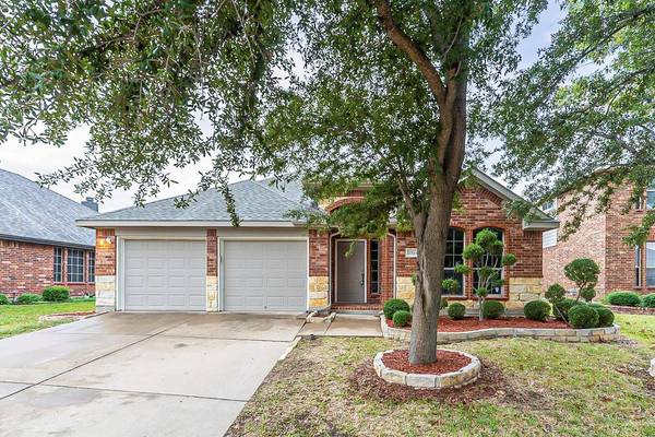 2524 Pinnacle Point Drive, Grand Prairie, TX 75054