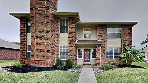 2070 Briarcliff Road, Lewisville, TX 75067