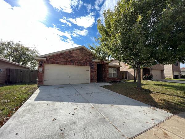 313 Misty Mountain Drive, Fort Worth, TX 76140