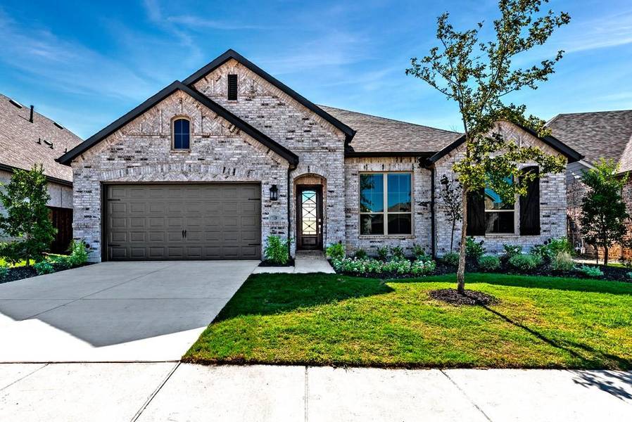 1120 Bluestem Drive, Aubrey, TX 76227