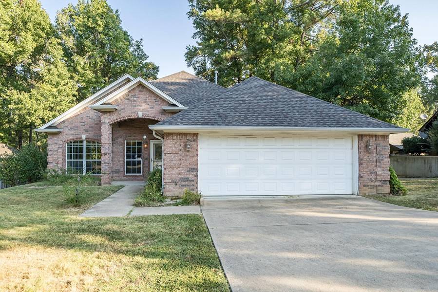 608 Sutherland Drive, Tyler, TX 75703