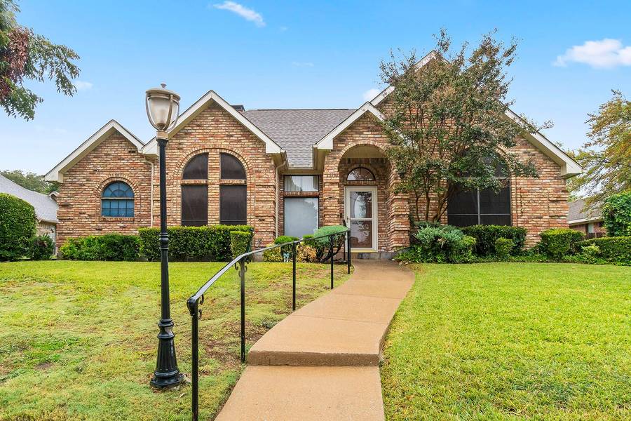 3709 Blain Drive, Rowlett, TX 75088