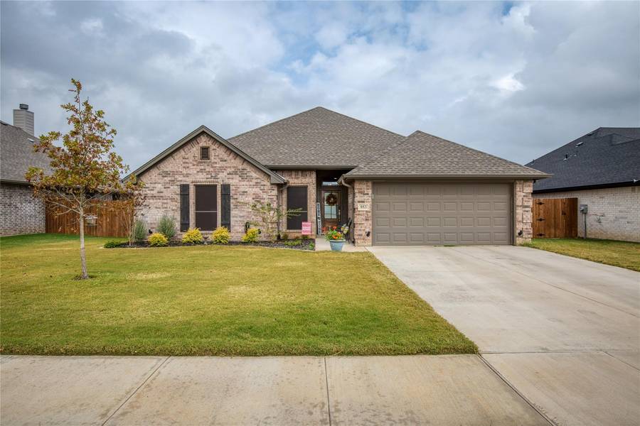 953 Avagail, Springtown, TX 76082