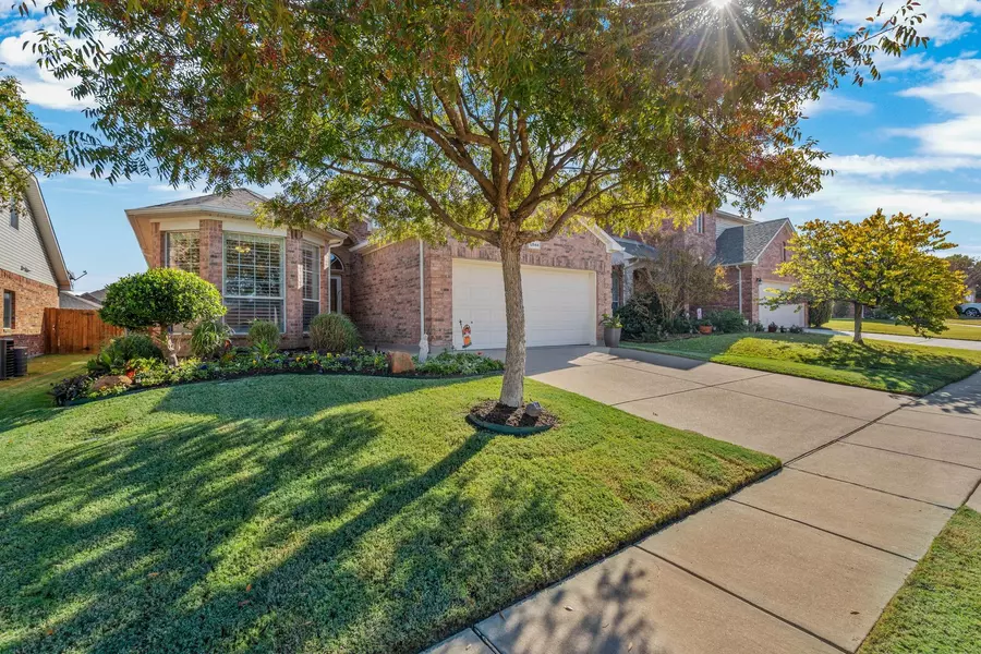 12844 Old Macgregor Lane, Fort Worth, TX 76244